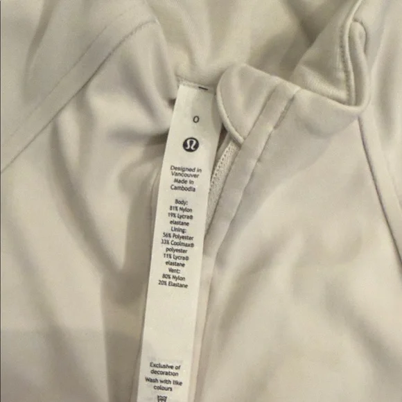 lululemon athletica White Cropped Jacket - Picture 5 of 5